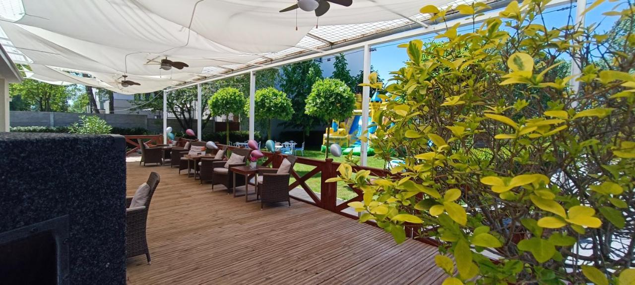 Hotel Korekt Pöstyén Kültér fotó